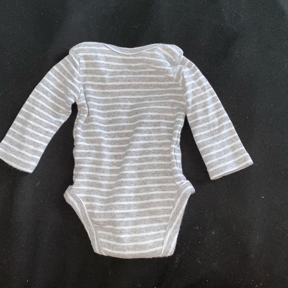 Baby onesie - Picture 2 of 3